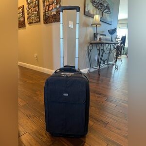 Think Tank Airport Advantage XT rolling camera case.
